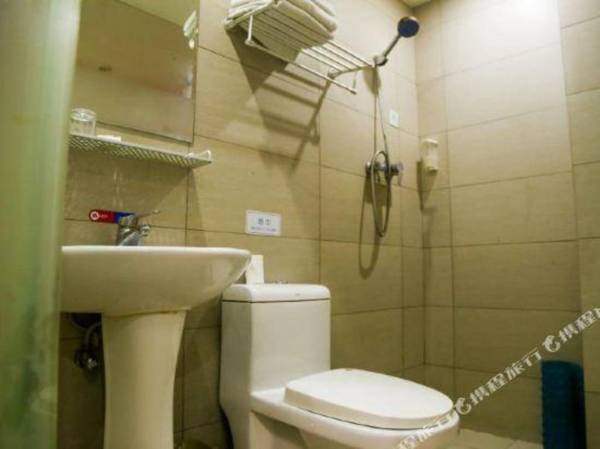 100 Inn (Beijing Liufang subway station)