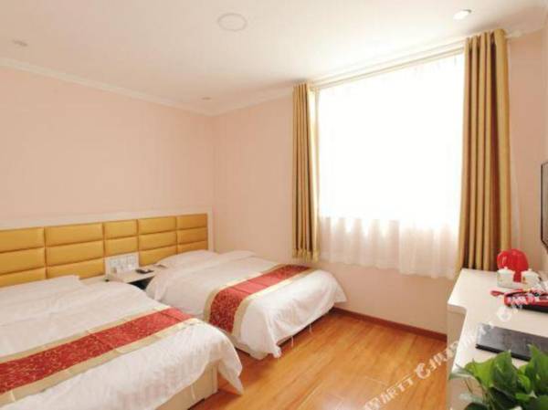 Super 8 Hotel (Beijing Xidan Tonglin'ge Road)