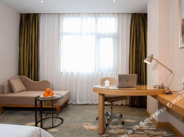 Vienna International Hotel (Beijing Tiantan Hospital Huaxiang Dongqiao Subway Station Store)