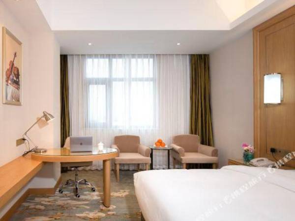 Vienna International Hotel (Beijing Tiantan Hospital Huaxiang Dongqiao Subway Station Store)