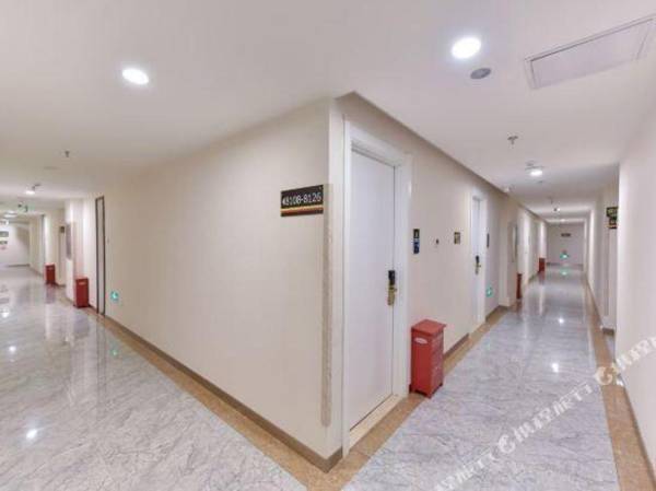 Fast Eight Hotel(Bird's Nest Olympic Sports Center Subway Station)