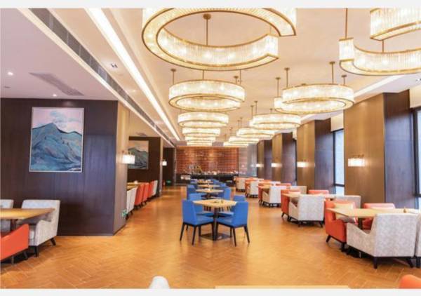 Echeng Hotel Liuzhou Yufengshan High-Speed Railway Station