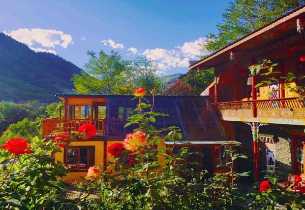 Jiuzhaigou Tibetan Barley Inn