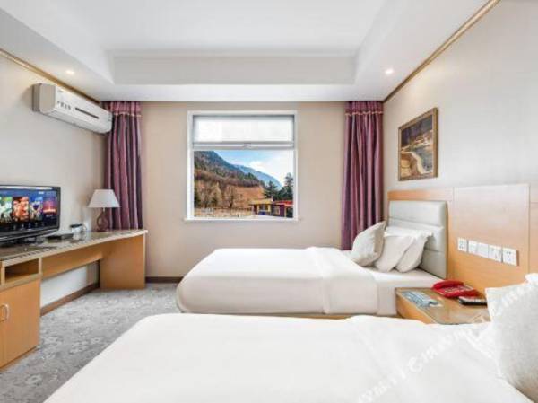 Jiuzhaigou Xianchi Hotel