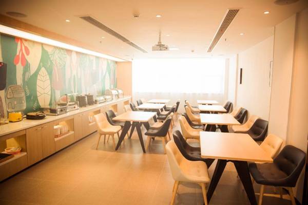 Hanting Hotel Liuan Huoshan Xintiandi Plaza