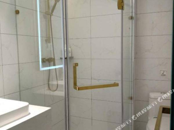 7Tian You Pin Jiu Dian (Jin Zhou Huo Che Zhan Dian )