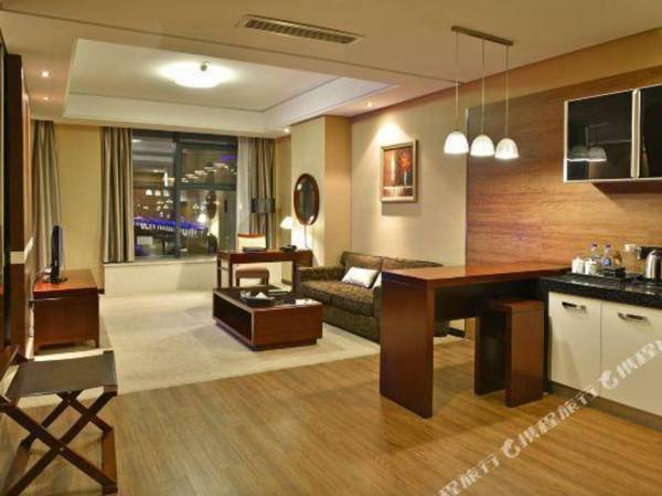 Days Suites Huangshan Bojing