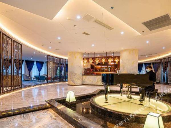 Shizhen Peace Hotel (Fushun Beihu No. 1 Store)