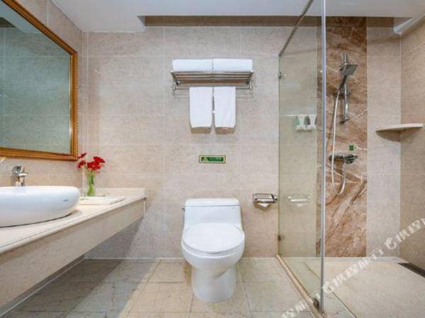 Vienna 3 Best Hotel(Lanzhou East Market Branch Subway Station Store)