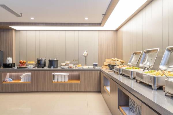 Hanting Hotel Hebi Qi County Bus Station