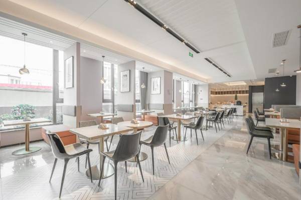 Atour Hotel Taizhou Maoye World