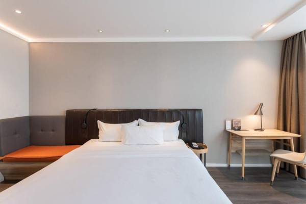 Hanting Premium Hotel Taizhou Zhongjia Decoration Mall