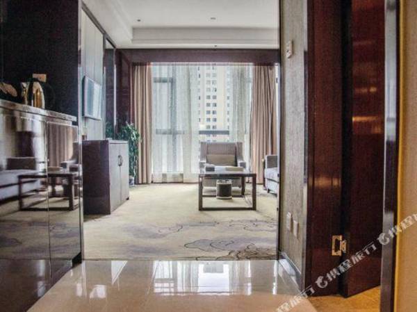 Chu Zhou Jin Peng Guang Chang Hotel