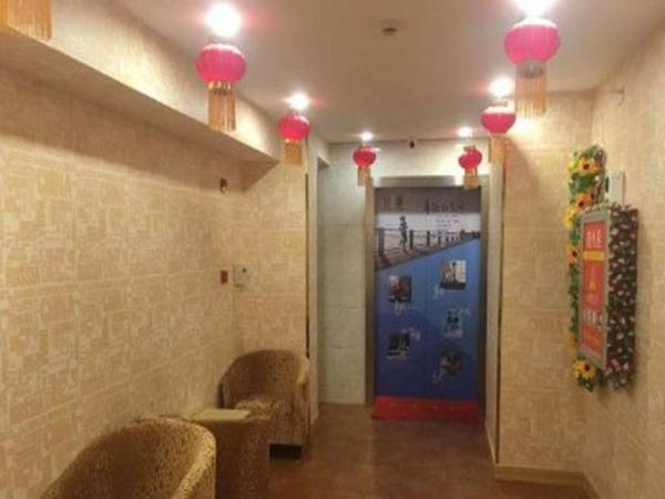 7 Days Inn Xinyang Minquan Road Minqiao Branch