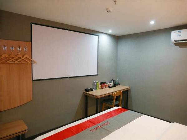 Jun Hotel Henan Xinyang Huaibin County Mingzheng Raod Yidong Building