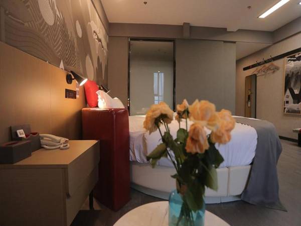 Thank Inn Henan Xinyang Huaibin County Wulong Avenue