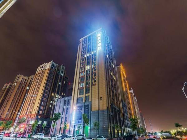 Thank Inn Henan Xinyang Yangshan District East High-speed Railway Station