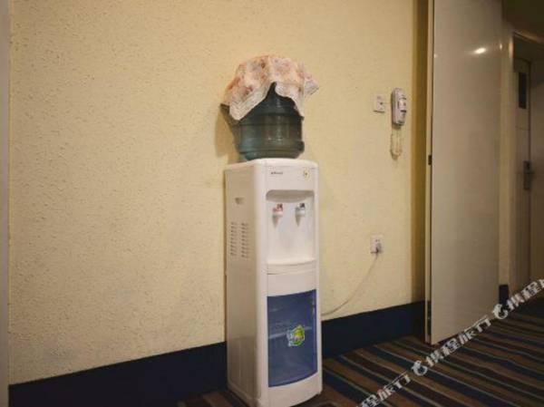 You Jia Ke Zhan (Bao Ding Yu Hua Xi Lu Bao Bai Dian )