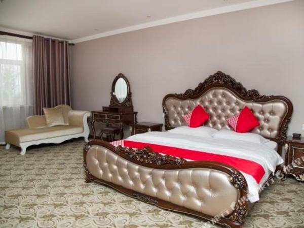 Bao Ding Xin Yi Fan Shang Wu Hotel