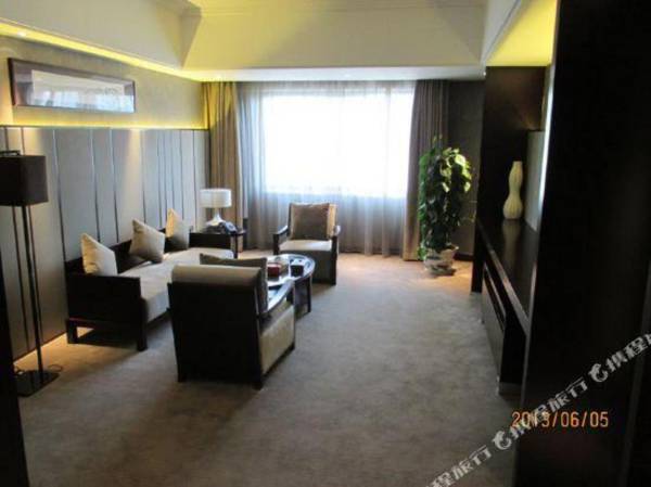 Huangting Lijing Hotel