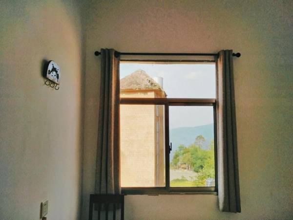 Yuanyang Flower and Horse Inn