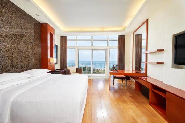 Four Points by Sheraton Shenzhou Peninsula Resort