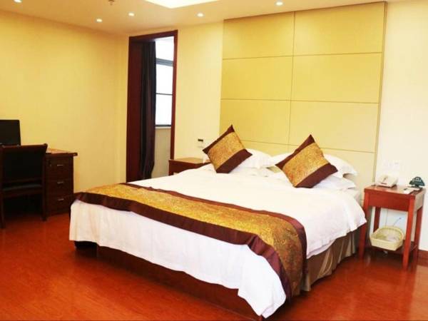 GreenTree Inn JiangSu WuXi YiXing East LongTan Road DongJiu Business Hotel