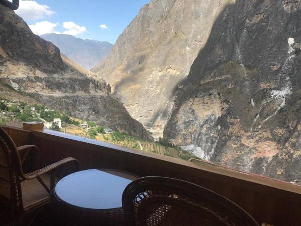 Tibet Guesthouse 虎跳峡卓玛客栈
