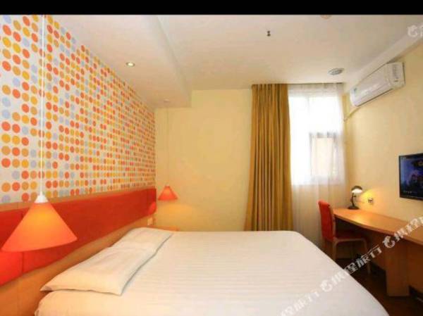 Home Inn (Lijiang Ancient City North Gate Large Water Wheel)