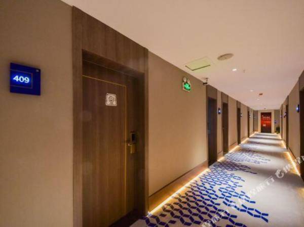 7 Days Inn (Lijiang Old Town  The Grand Water Wheel Airport Shuttle Bus Stop)