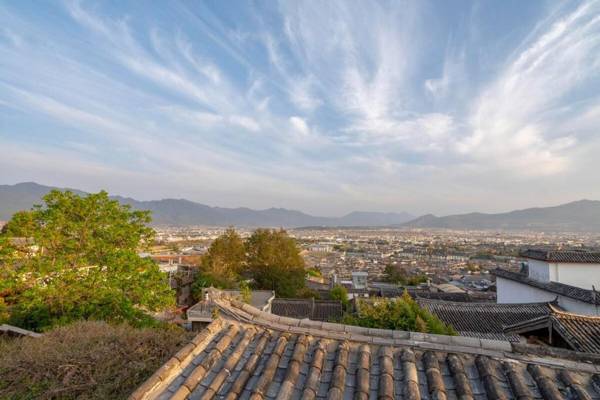 Hi观景露台茶室，整套包院，摆渡车3分钟到古城，免费停车