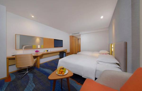 Workspace - Holiday Inn Express Zhengzhou Zhengdong an IHG Hotel