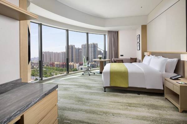 Holiday Inn Zhengzhou Riverside an IHG Hotel
