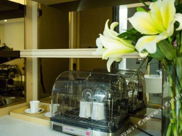 Aimu International Hotel (Zhengzhou East Railway Station Exhibition Center)