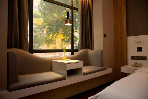 Starway Hotel Zhengzhou Weilai Road