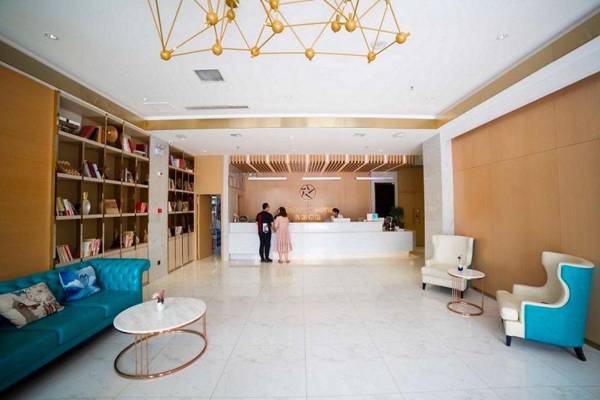 Starway Hotel Zhengzhou Economic and Development Zone Futadong Metro Station