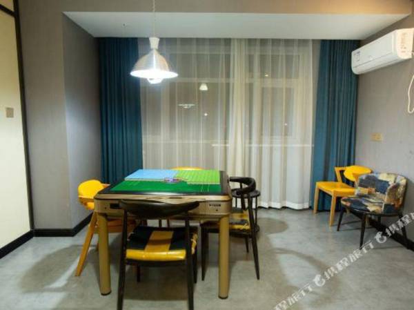 Y. Oung Hotel (Xinzheng Airport)