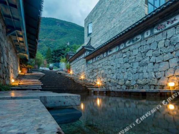 Da Li Shi Men Guan Wen Quan Hotel