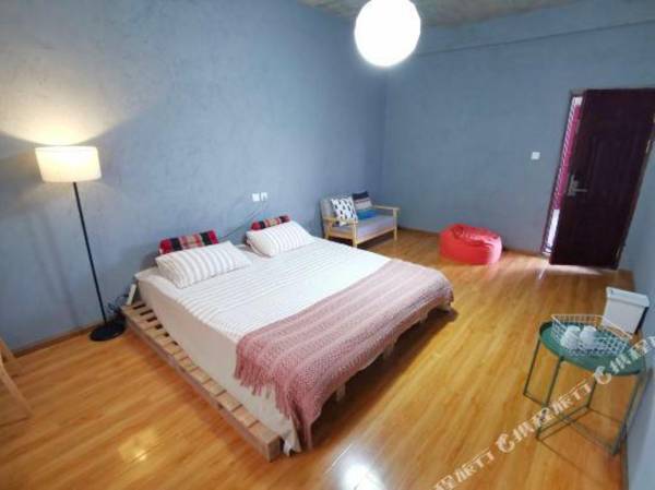 Da Li Gu Cheng 1984Qing Nian Lu She