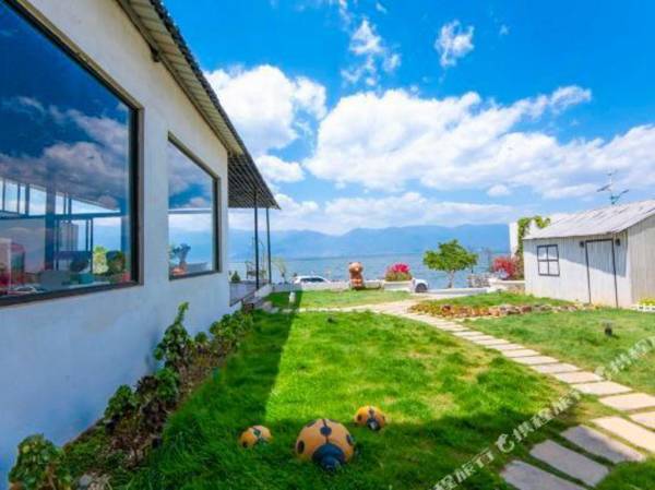 Da Li Qi Gu Ying Yue Hai Jing Inn