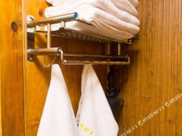 Da Li Shi Er Hao Shi Guang Guo Ji Qing Nian Lu She