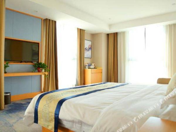 Fuyang Green West Hotel