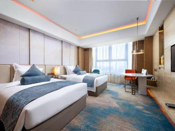 Fu Yang Bao Long Wen De Mu Zhi Zun Hao Ting Grand Hotel