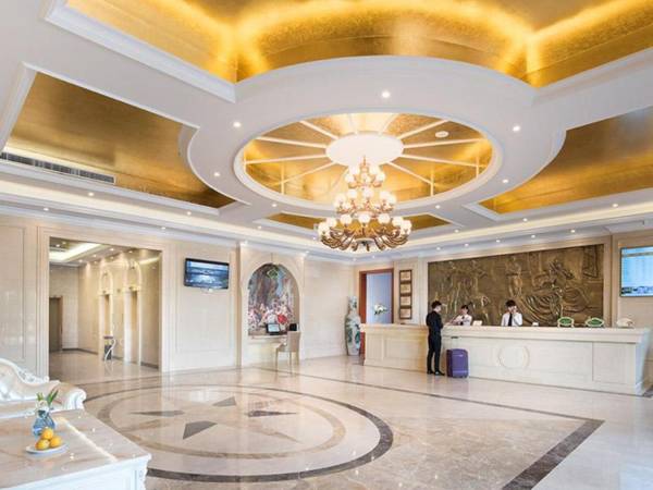 Vienna Hotel Zhejiang Taizhou Luqiao Passenger Center