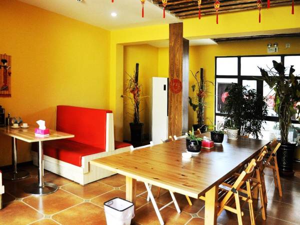 Dunhuang Jinshe Times Inn