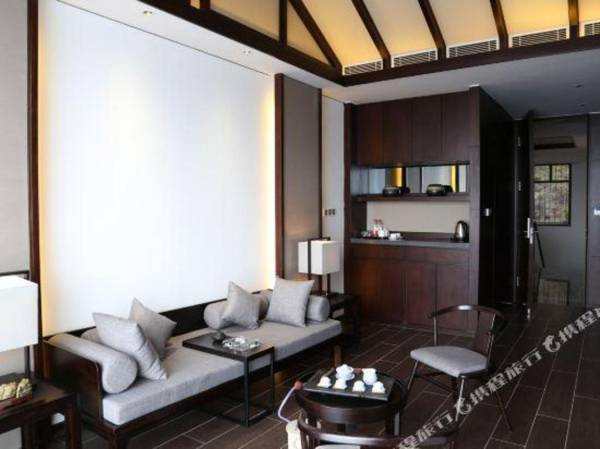 Wannian Shanju Hotel