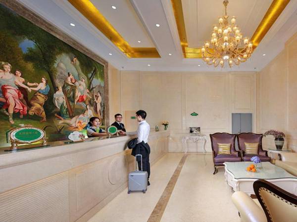 Vienna Hotel Sichuan Yibin High-Speed Railway Station