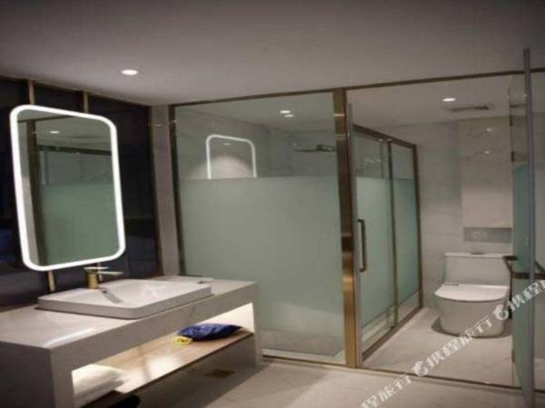 7 Premium Hotel (Jiaozuo railway station & Jianshe Road)