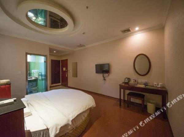 GreenTree Inn Jiangsu Taizhou The First Department Shopping Center Express Hotel