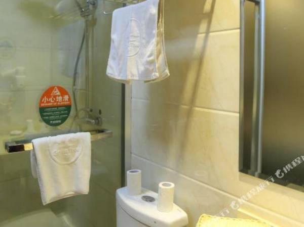 GreenTree Inn JiangSu TaiZhou YingChun W) Road Walking Street Express Hotel